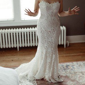 Monique Lhuillier Atherton Gown
